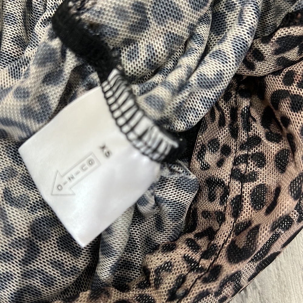 GUIZIO One Shoulder Ruched Dress in Leopard - Picture 7 of 9